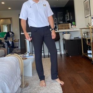 TRAVIS MATTHEW GOLF PANTS SIZE 30